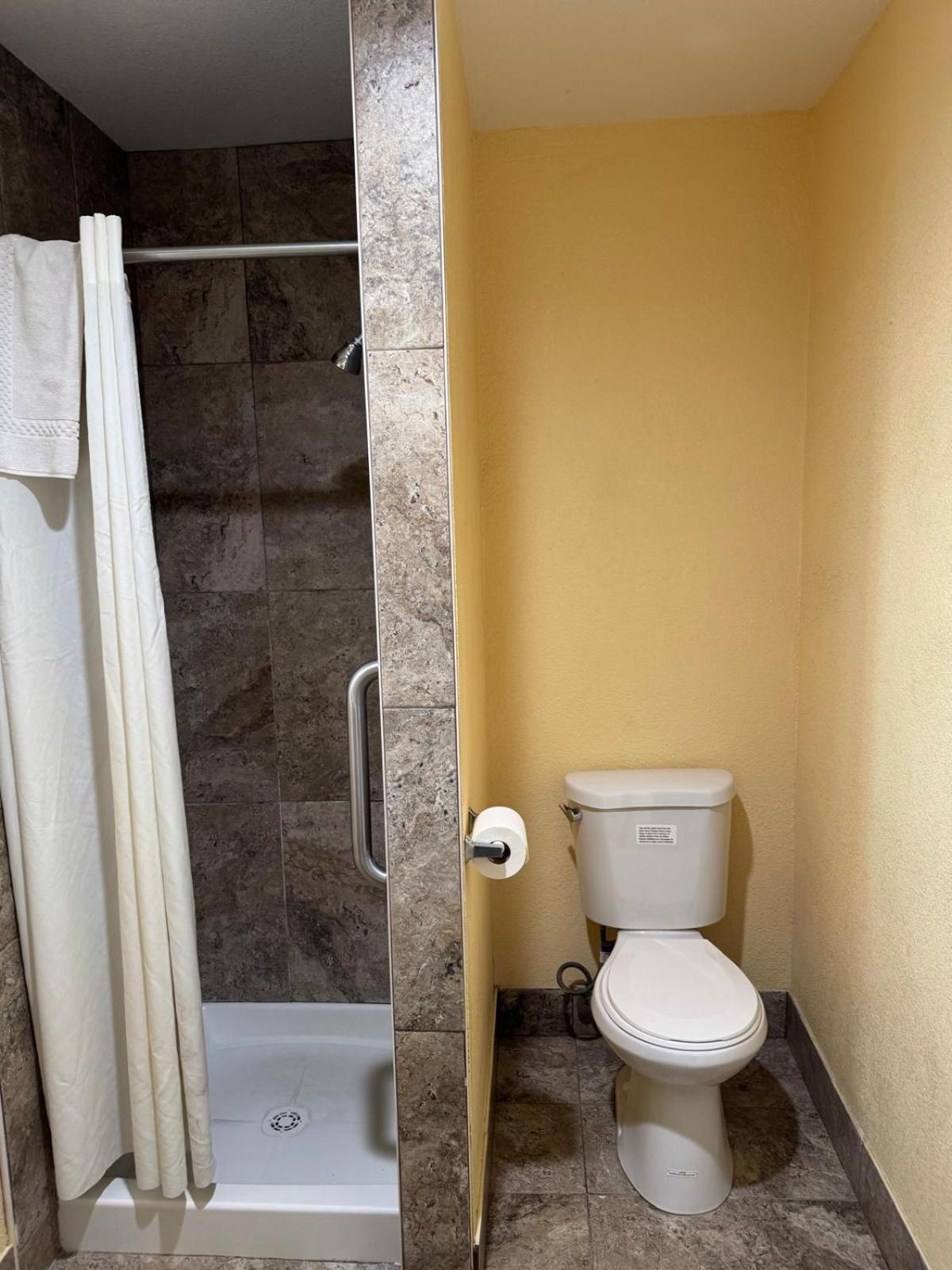 Sunstar Inn Los Banos Zewnętrze zdjęcie