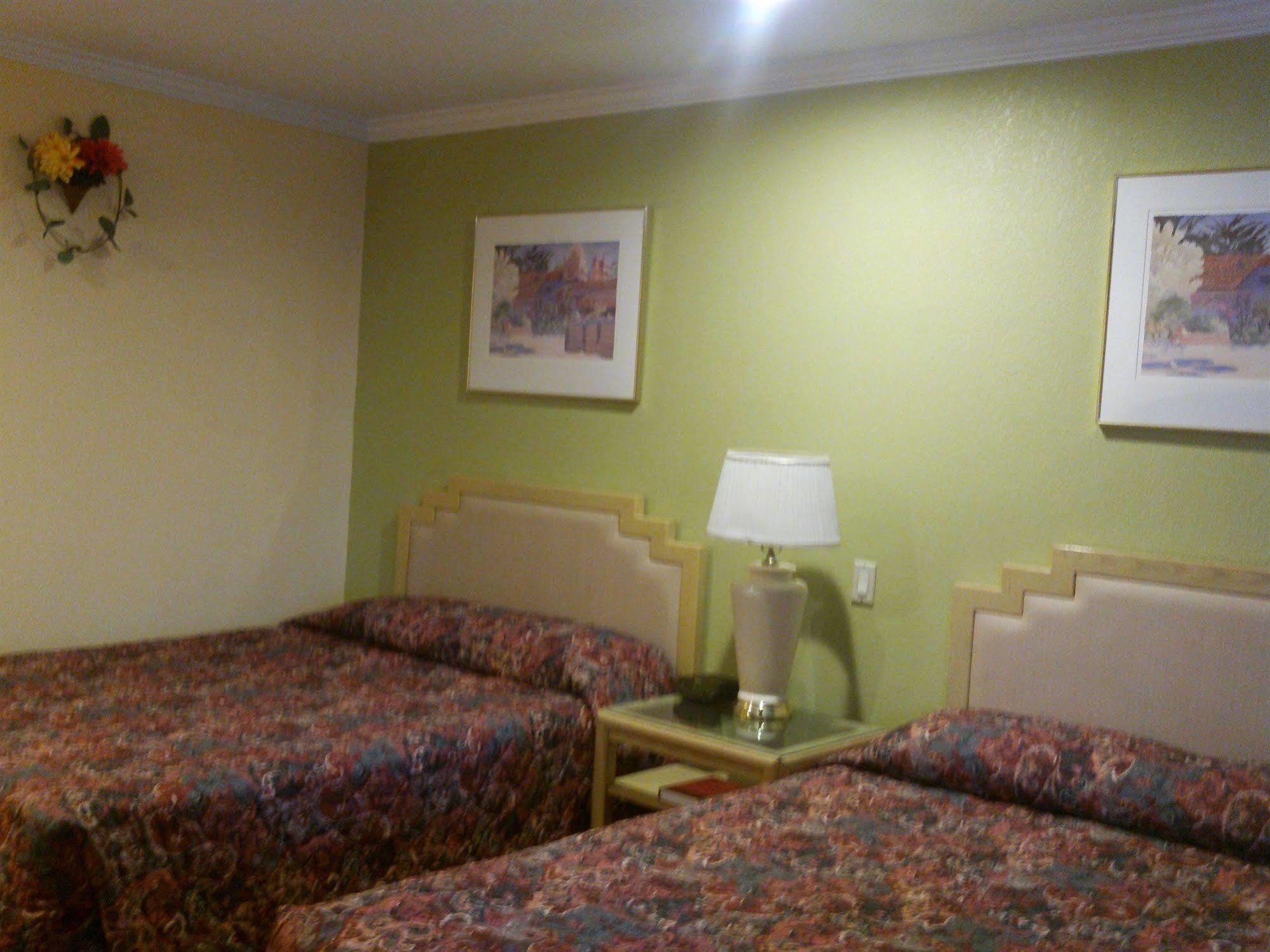 Sunstar Inn Los Banos Zewnętrze zdjęcie
